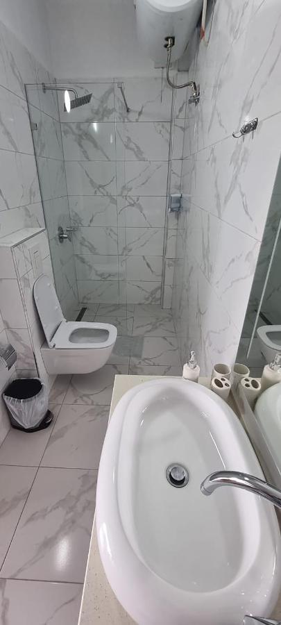 Suncoast Rooms Port Side Saranda Dış mekan fotoğraf