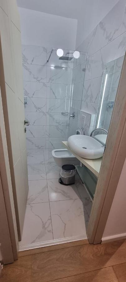 Suncoast Rooms Port Side Saranda Dış mekan fotoğraf