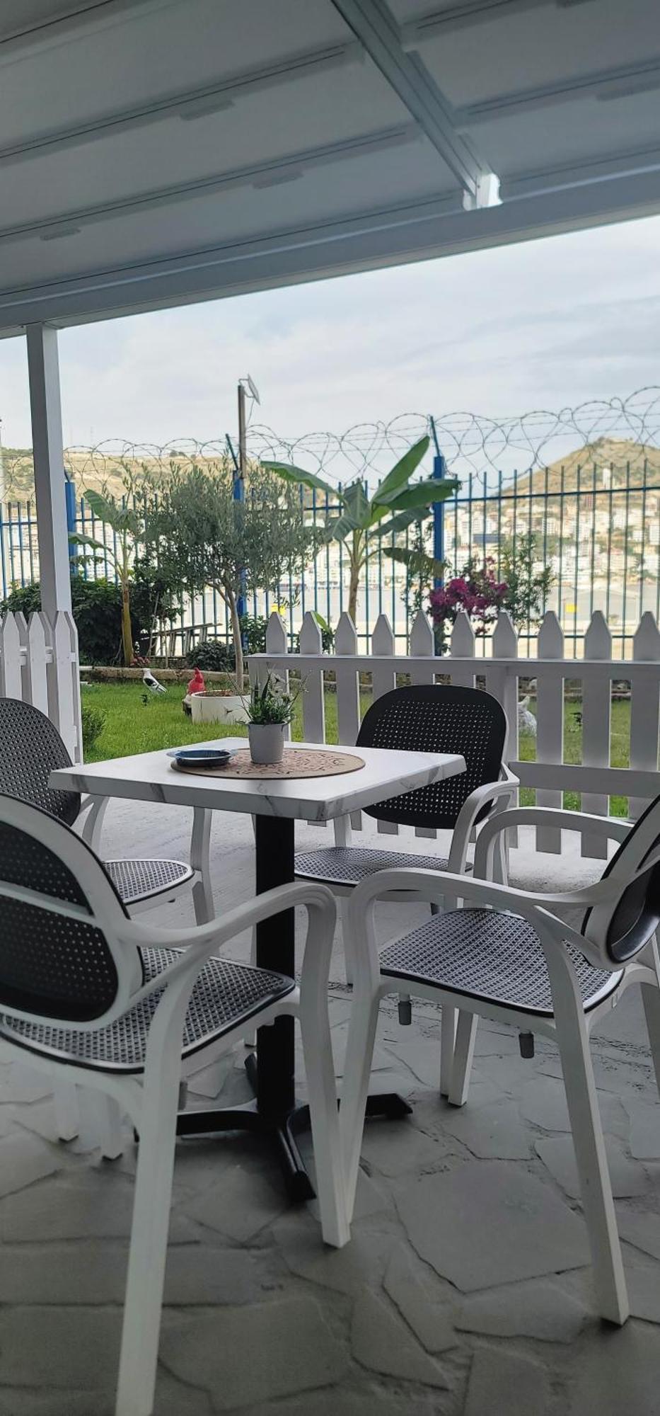 Suncoast Rooms Port Side Saranda Dış mekan fotoğraf