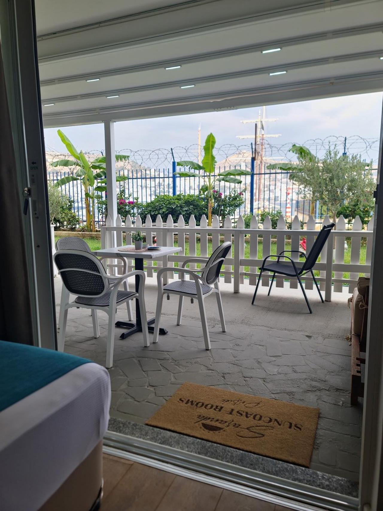 Suncoast Rooms Port Side Saranda Dış mekan fotoğraf